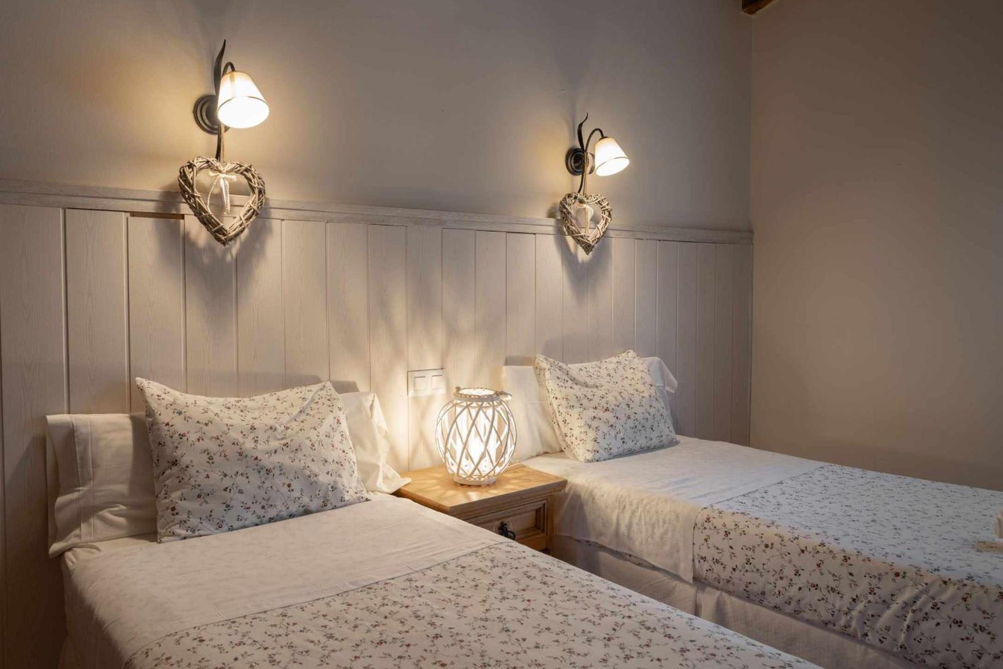 El Manantial Del Fresno Casas Rurales En Hervas Room photo